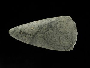 Jadeiittikirves, neoliittinen kausi (Keski-Eurooppa), n. 5500 - n. 1800 eKr. (jadeiitti)